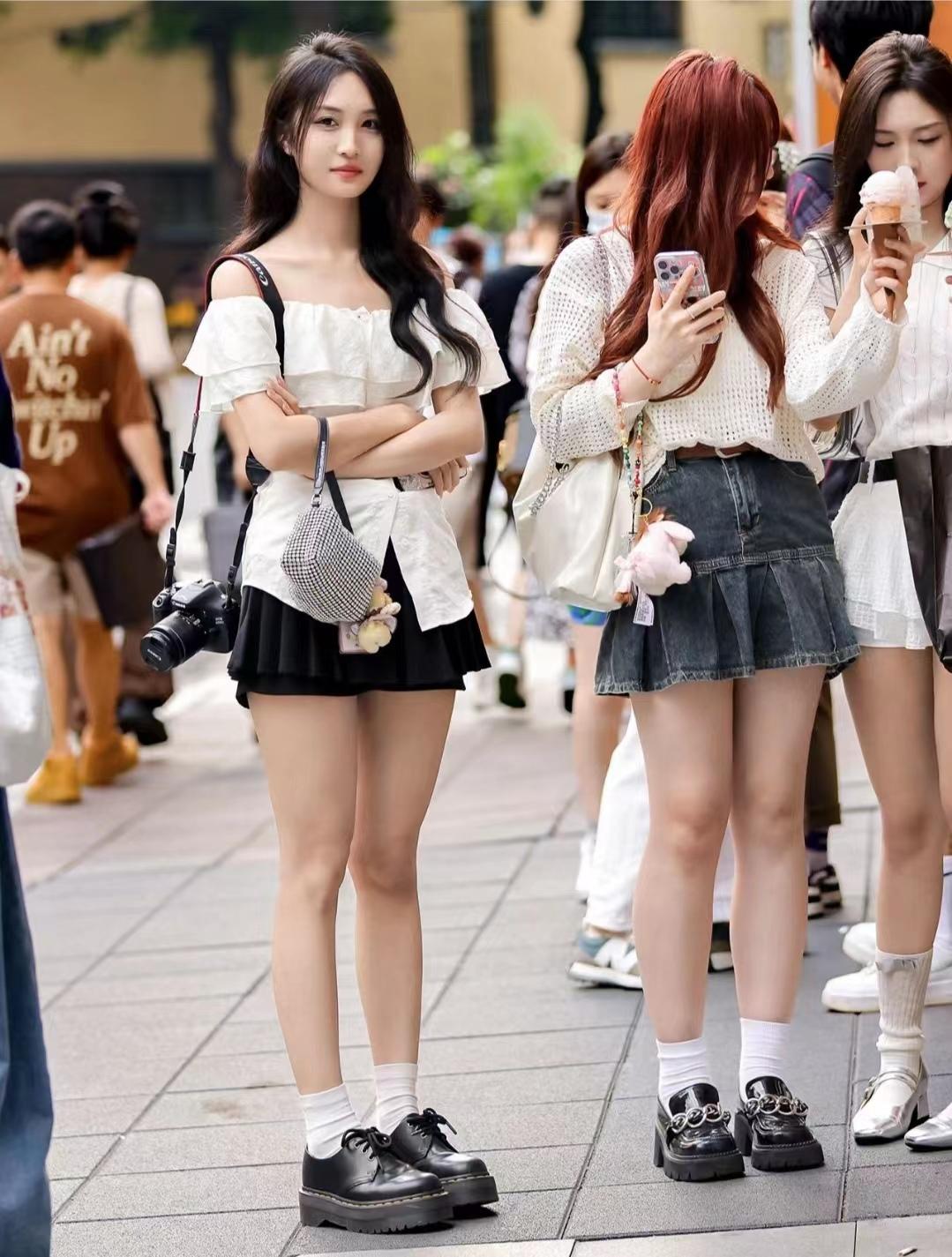 紧身短裤美女-紧身短裤怎样穿(图4) 紧身的短裤是不是很显胖_紧身短裤怎样穿_紧身短裤美女
