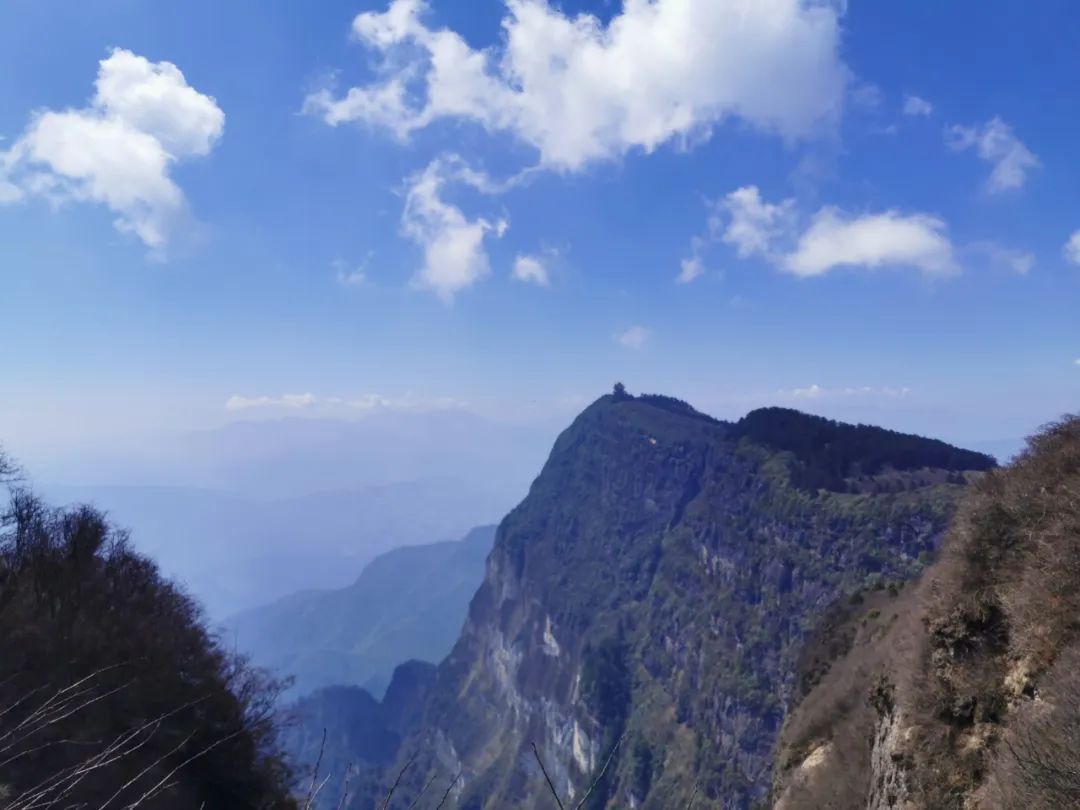 峨眉山老年人旅游攻略-峨眉山景区老年人门票优惠政策(图8) 峨眉山景区老年人门票优惠政策_峨眉山老年人门票多少_峨眉山老年人旅游攻略