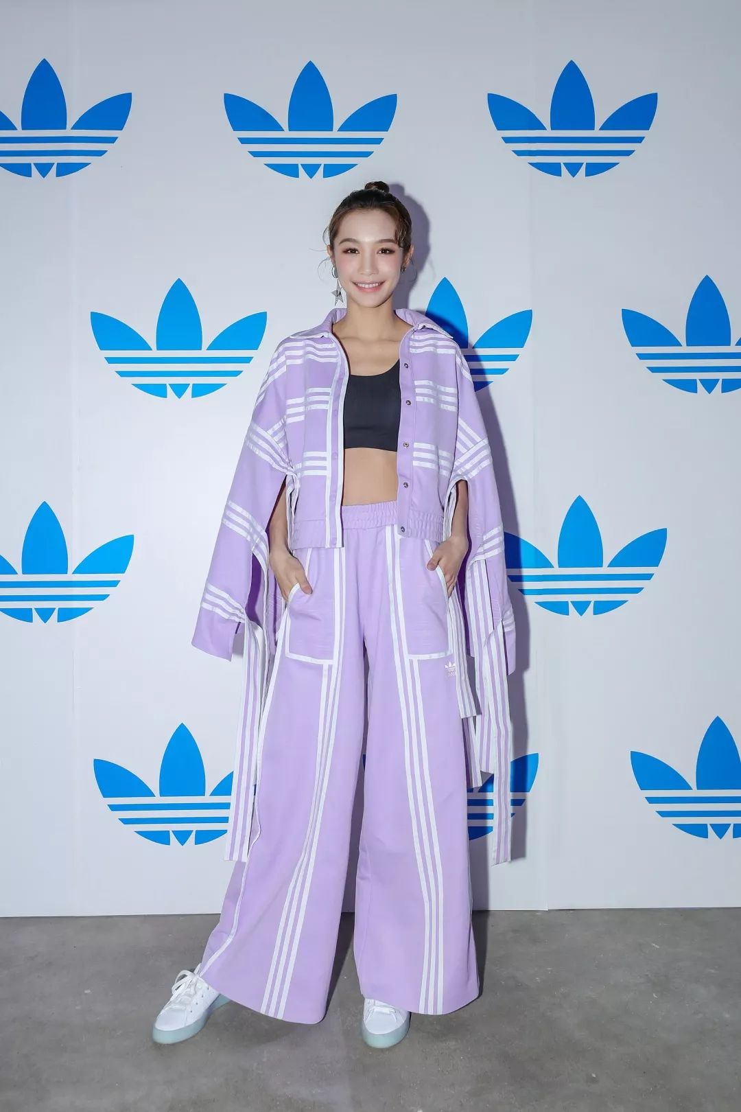 时尚酷女生图片-时尚酷酷女孩图片(图24) 时尚酷酷女孩图片_时尚酷女生图片_酷时尚女生图片唯美