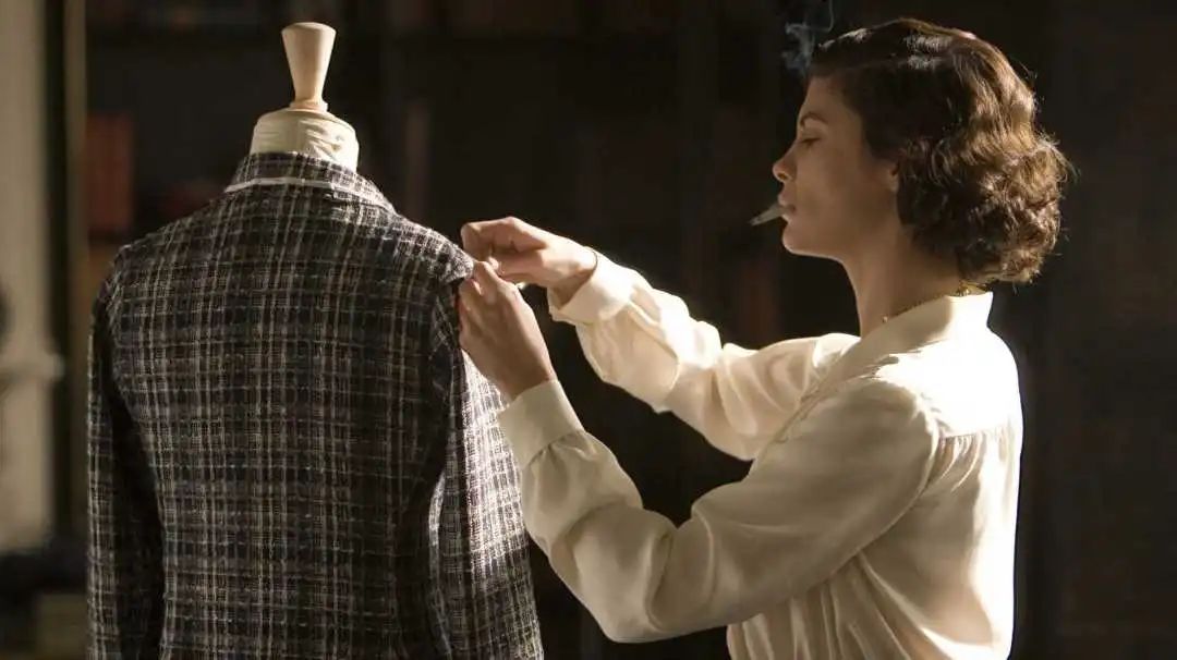时尚先锋香奈儿剧照-时尚先锋香奈儿讲了什么(图9) 香奈儿先锋香水怎么样_时尚先锋香奈儿讲了什么_时尚先锋香奈儿剧照