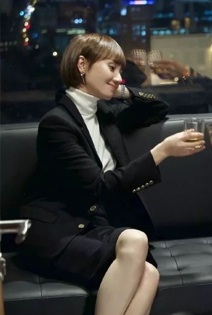 时尚电影 比穿prada的女女魔头更好-时尚女魔头的经典台词(图23) 时尚女魔头的经典台词_时尚电影 比穿prada的女女魔头更好_时尚女魔头穿搭