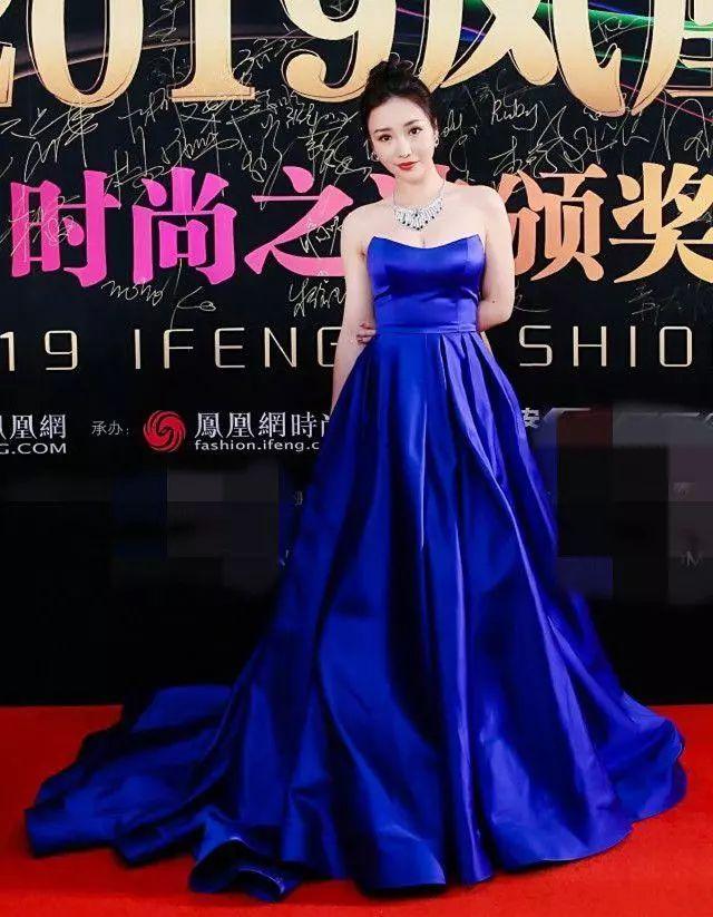 凤凰时尚明星-凤凰时尚盛典2019(图1) 凤凰网明星_凤凰时尚盛典2019_凤凰时尚明星