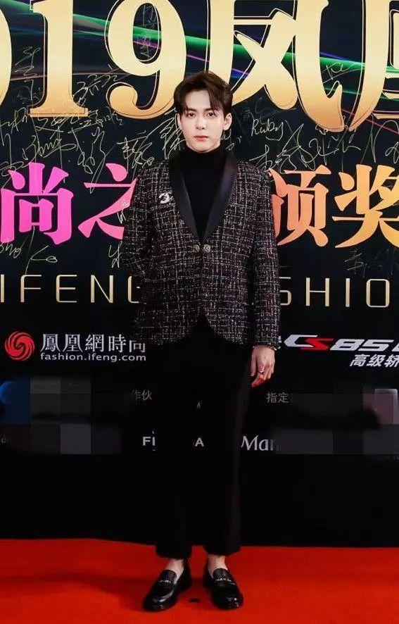 凤凰时尚明星-凤凰时尚盛典2019(图13) 凤凰时尚盛典2019_凤凰时尚明星_凤凰网明星