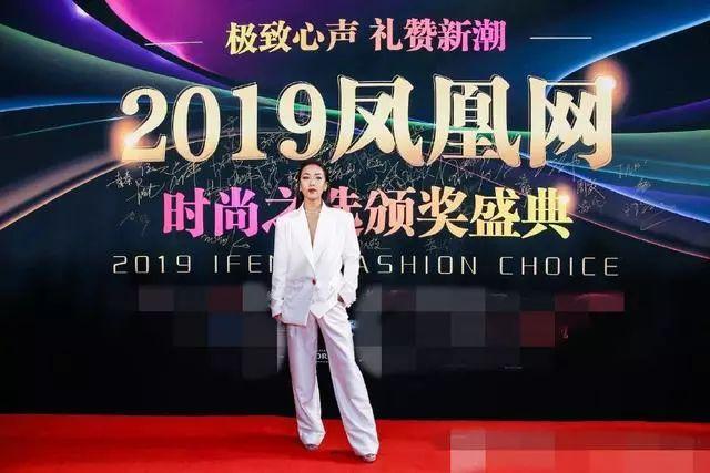 凤凰时尚明星-凤凰时尚盛典2019(图16) 凤凰网明星_凤凰时尚明星_凤凰时尚盛典2019