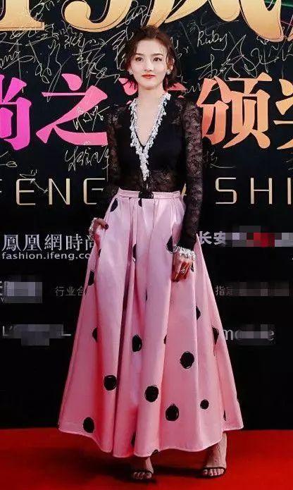 凤凰时尚明星-凤凰时尚盛典2019(图3) 凤凰网明星_凤凰时尚明星_凤凰时尚盛典2019