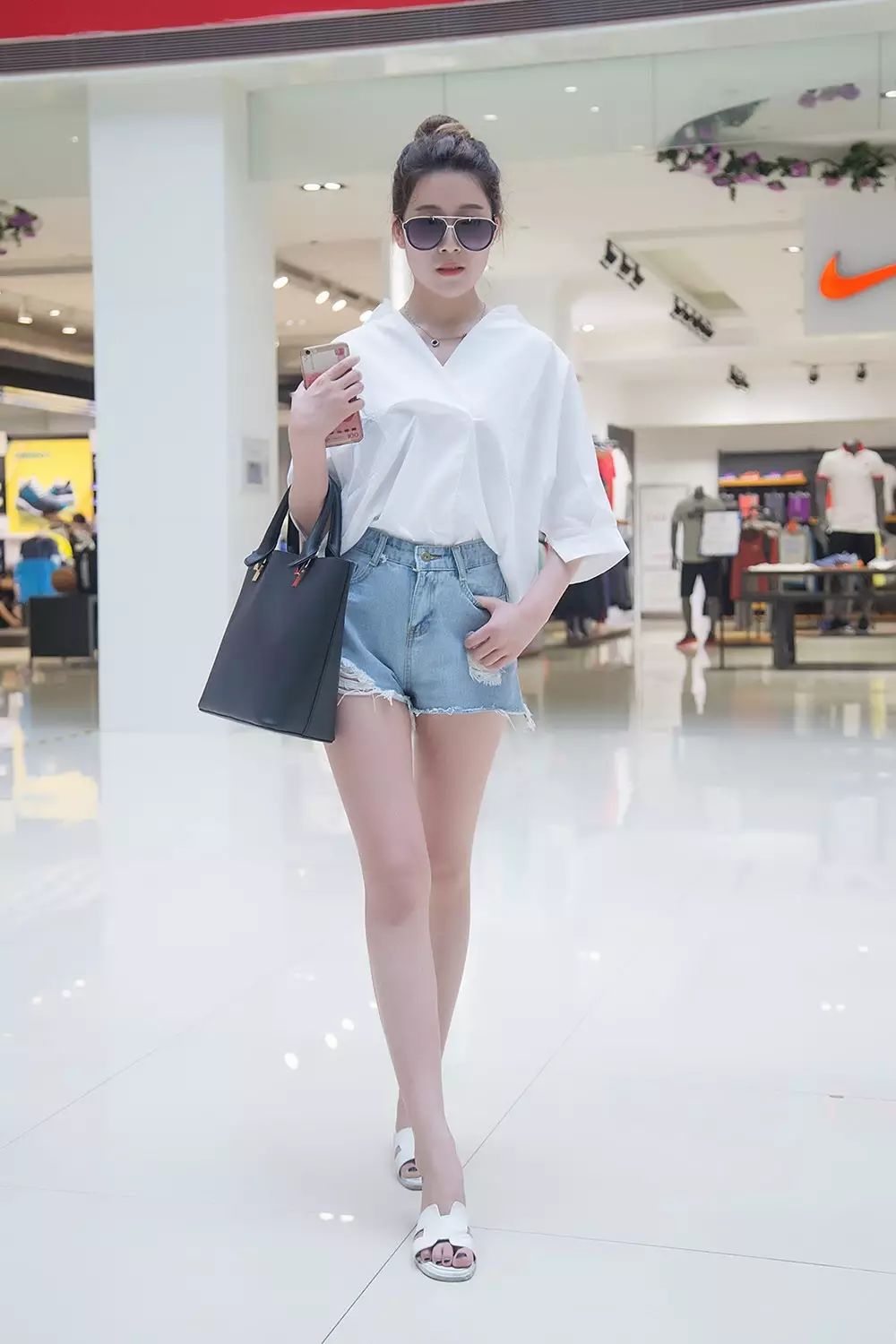 时尚街拍杂志-杂志街拍时尚图片(图7) 时尚街拍杂志美图_时尚街拍杂志_杂志街拍时尚图片