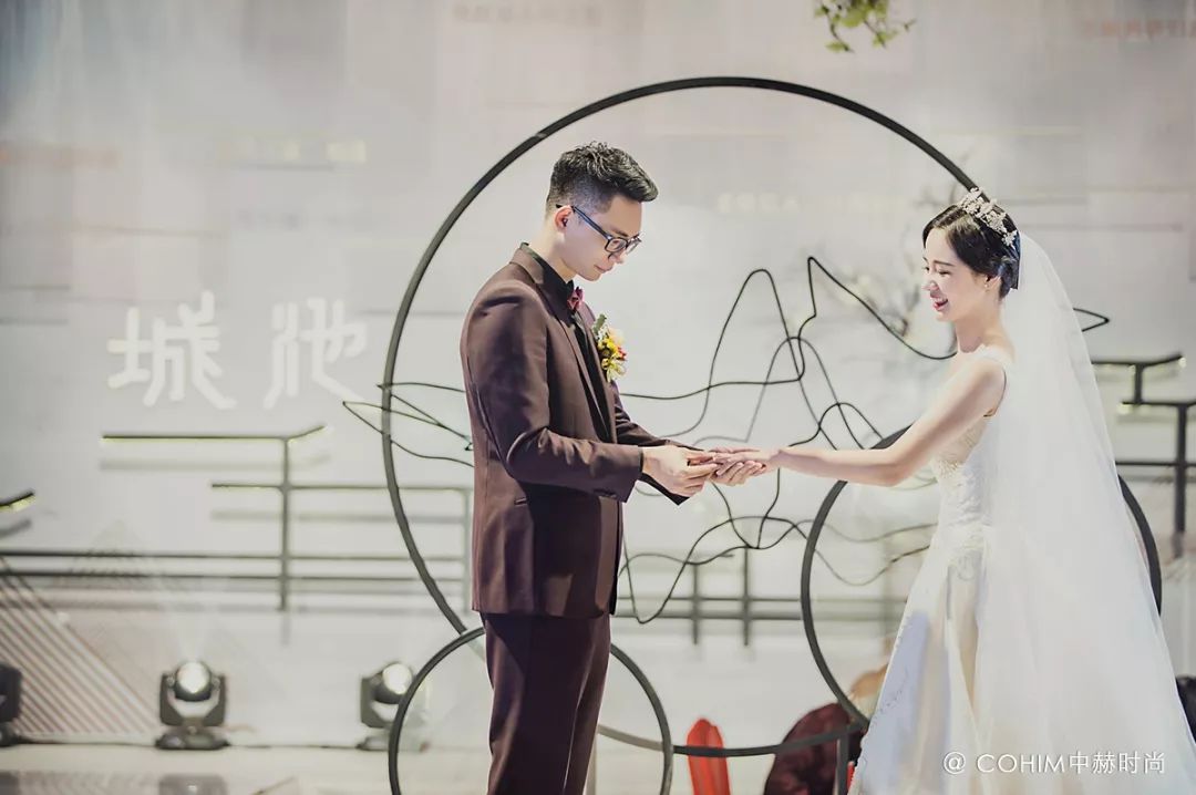中赫时尚花艺-中赫花艺培训好吗值得去学吗(图14) 中赫花艺培训好吗值得去学吗_中赫时尚花艺_时尚中赫花艺怎么样