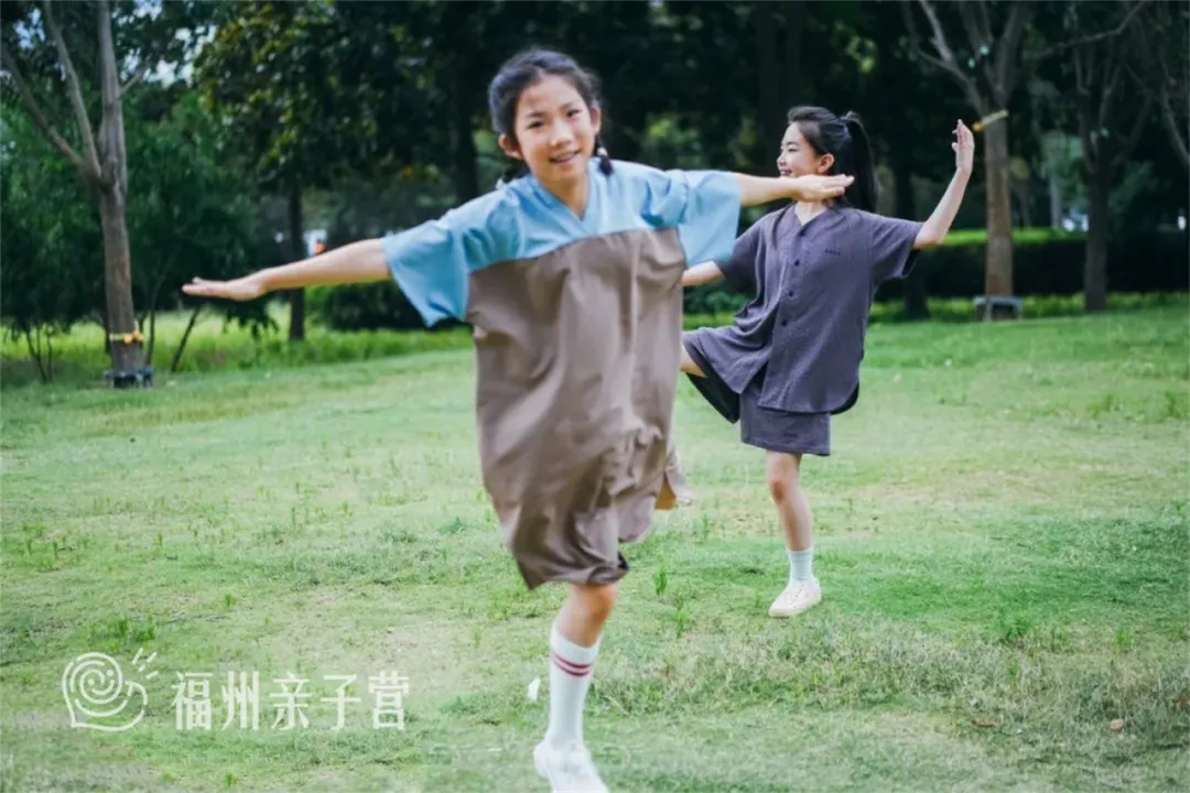 时尚工装服-时尚工装图片大全(图74) 时尚工装品牌有哪些_时尚工装图片大全_时尚工装服