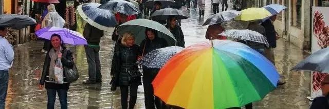 时尚品牌雨靴排名_雨靴奢侈品牌_时尚雨靴品牌