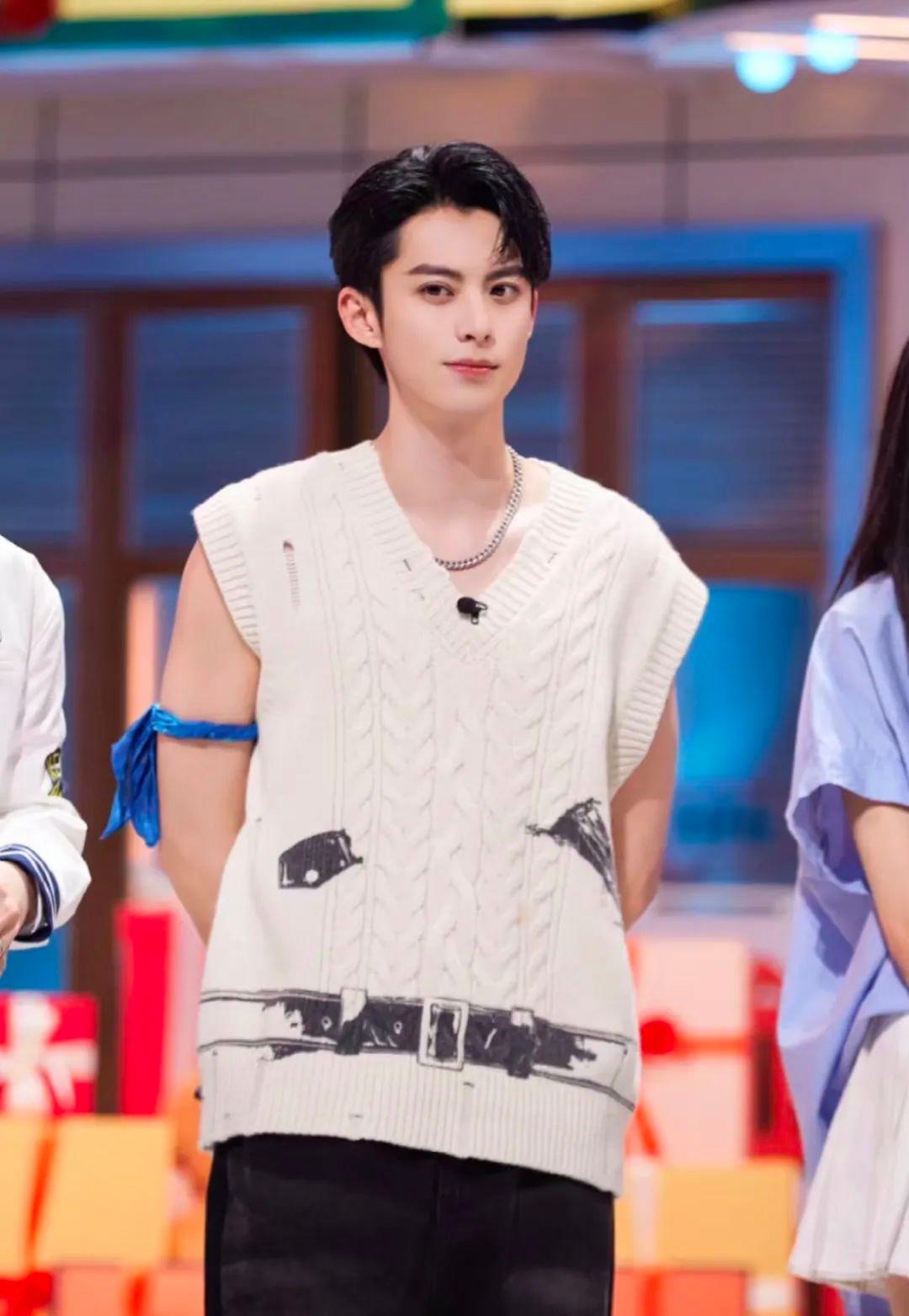 男时尚短袖-短袖男潮款(图8) 短袖男潮款_男时尚短袖_时尚男士短袖
