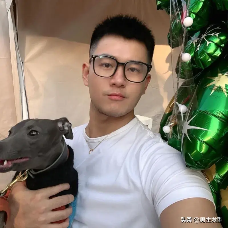 时尚潮流男生发型-潮流男生时尚发型图片大全(图3) 潮流男生时尚发型图片大全_时尚潮流男生发型_潮流男生时尚发型图片
