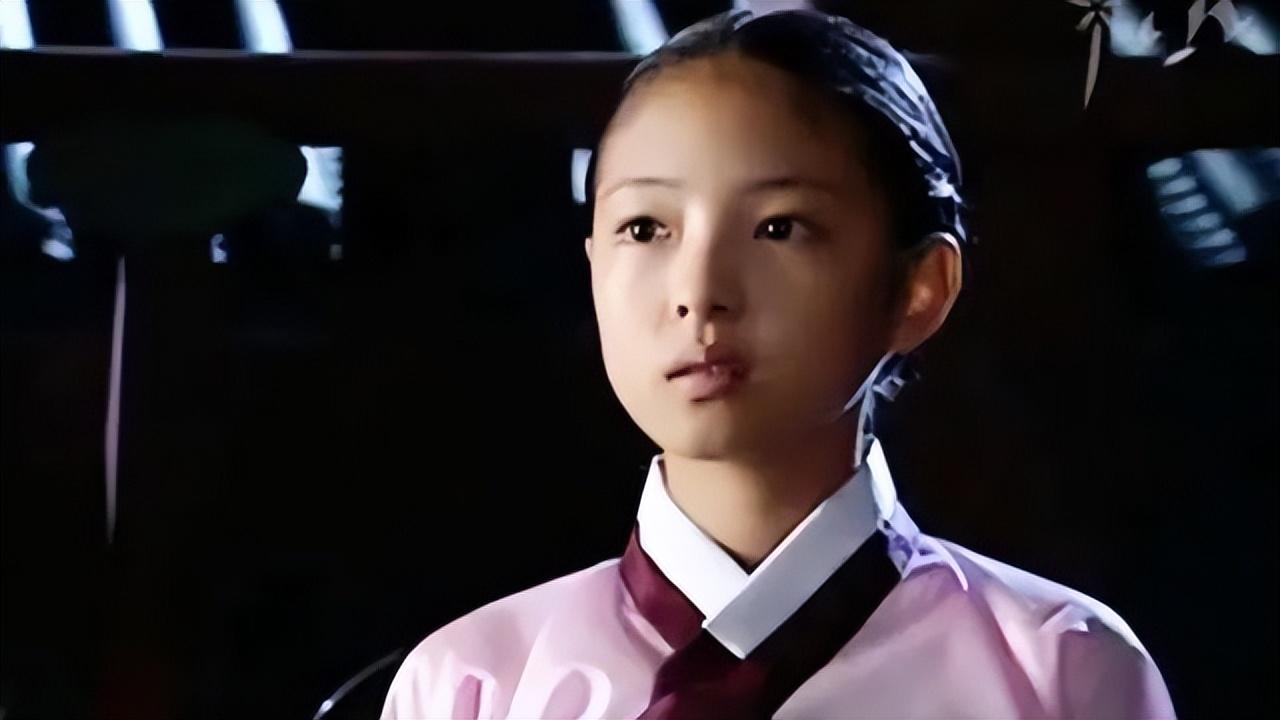 明星时尚韩国女星是谁_韩国最时尚的女明星_韩国明星时尚穿搭