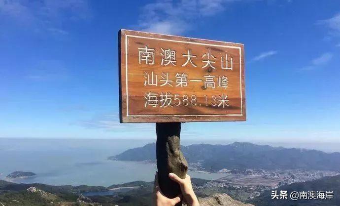 巴厘岛金巴兰海滩图片_巴厘岛金银岛旅游攻略_巴厘岛度假胜地