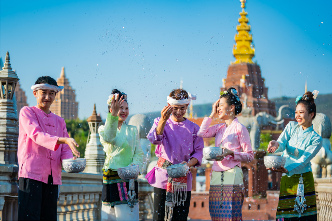 云南泼水节去哪玩_云南泼水节旅游是哪一天_泼水节旅游攻略之云南行