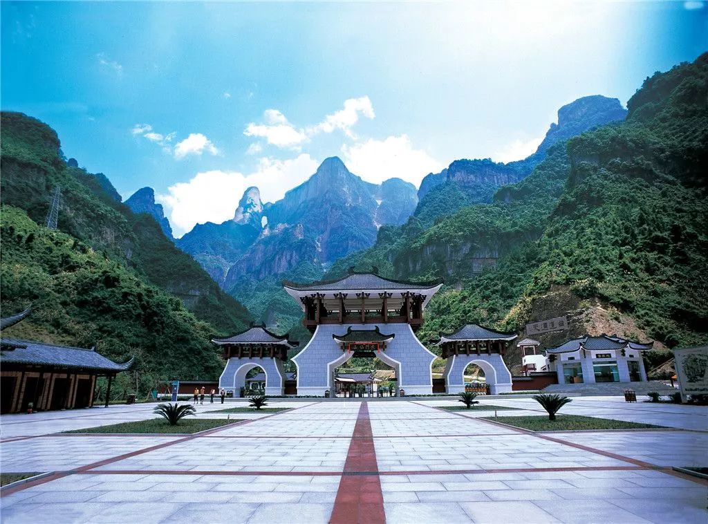 张家界攻略必去景点_张家界景区旅游攻略_张家界攻略景区旅游路线
