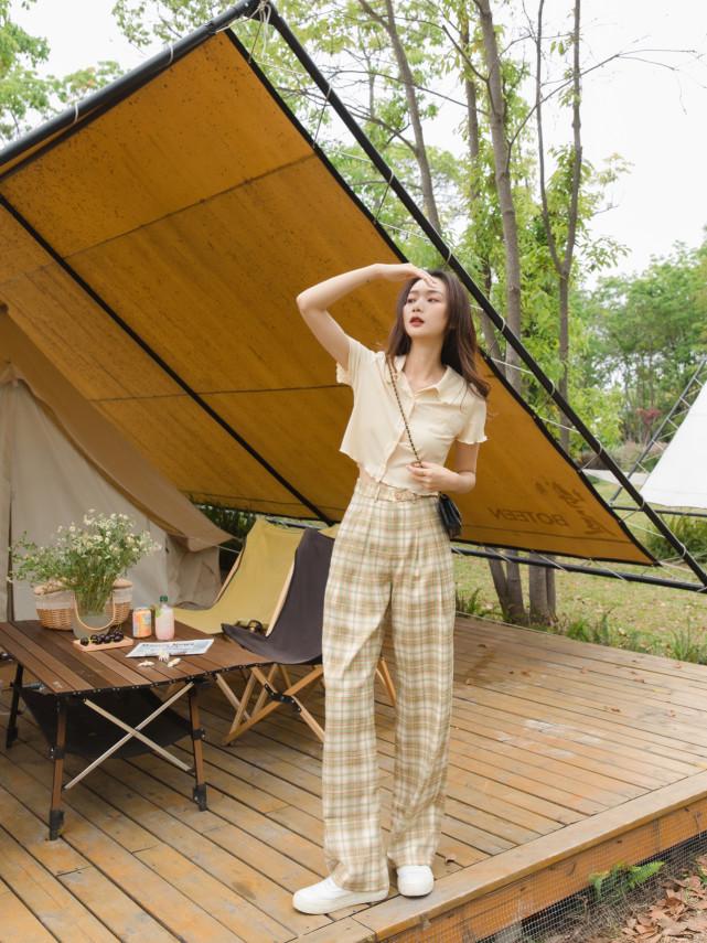搭配衣服图片女_开衫的时尚搭配图片_搭配时尚图片开衫男
