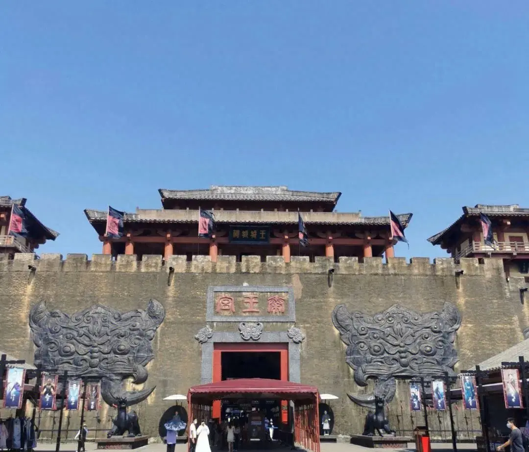 一个人去横店旅游攻略_要去横店玩旅游攻略_攻略横店旅游个人去哪里旅游