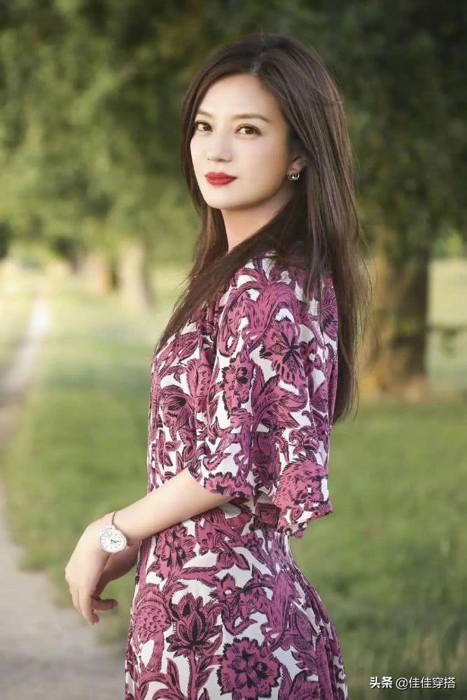 赵薇穿着打扮_赵薇时尚穿衣打扮_赵薇穿衣服