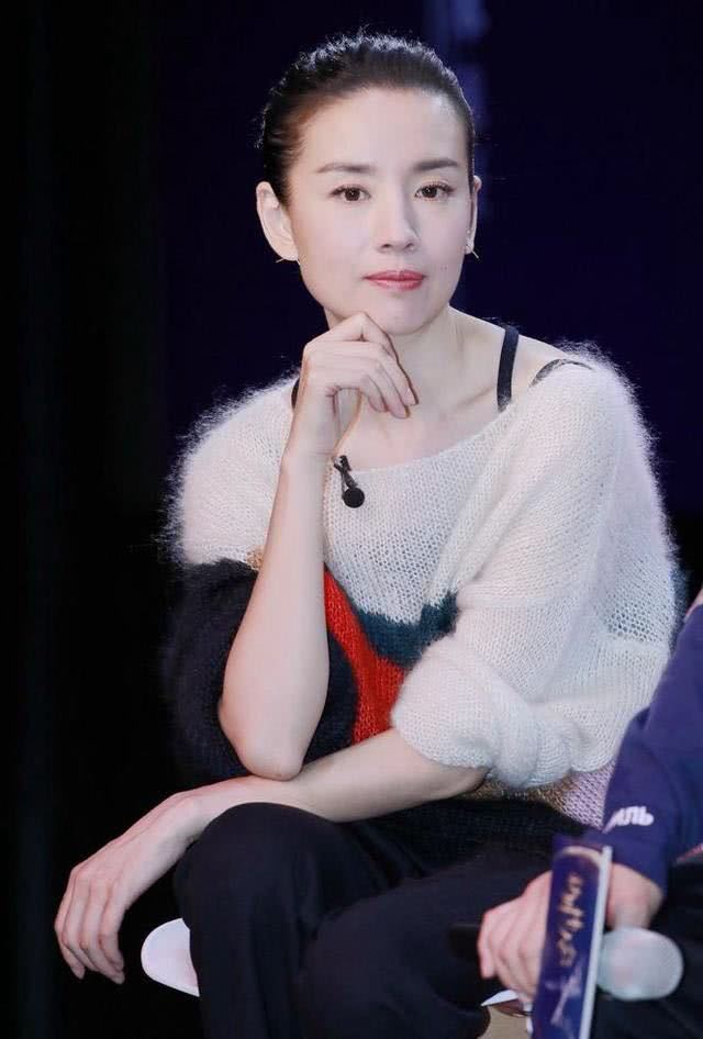赵薇时尚穿衣打扮_赵薇穿搭_赵薇穿衣服