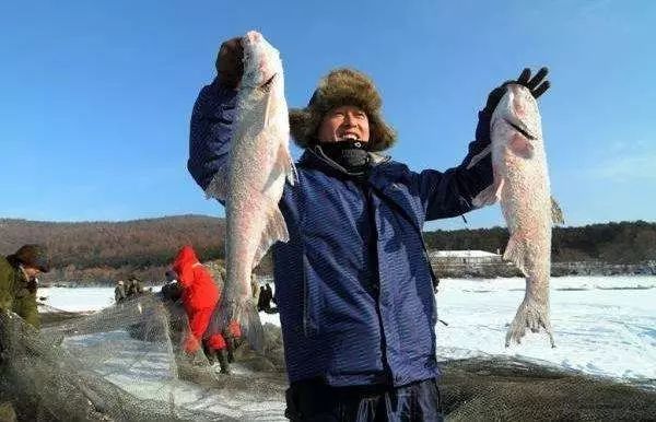 冬天镜泊湖好玩吗_镜泊湖冬景_冬季镜泊湖旅游攻略