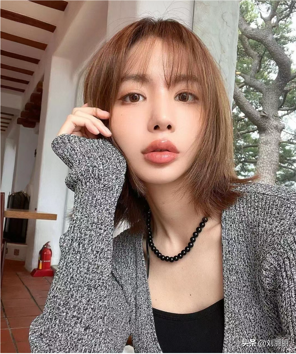 短发时尚女孩图片头像_女生时尚短发图片_短发时尚女生图片大全