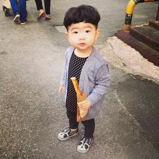 儿童时尚穿搭的杂志_时尚杂志搭配_穿搭杂志推荐