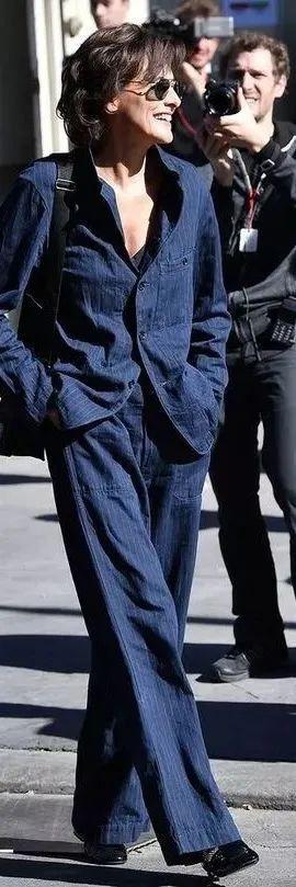 巴黎女人的时尚圣经_时尚恶魔的圣经九月刊_巴黎女人生活圣经