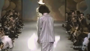 时尚巴黎胡歌配饰_时尚圣经专业化妆造型实例教程_巴黎女人的时尚圣经