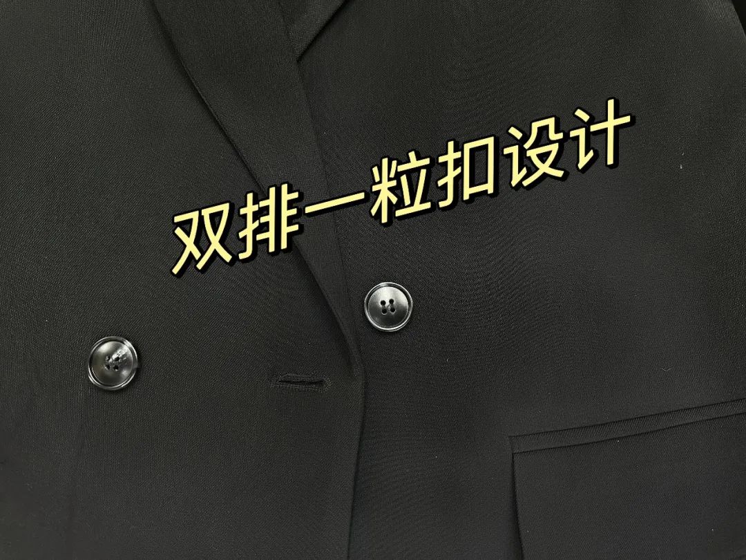 西装一粒扣怎么扣_西装配什么扣子_单粒扣西装时尚搭配