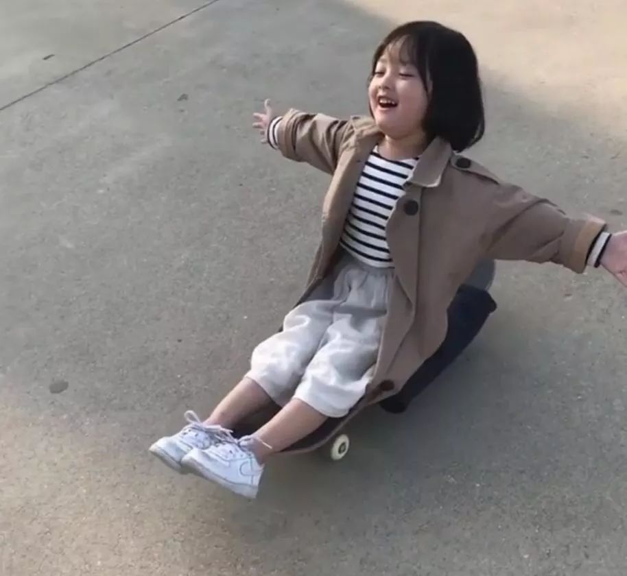 娃娃纸娃娃_娃娃纸样_时尚纸娃娃