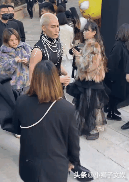 白敬亭时尚芭莎红毯_白敬亭时尚_时尚盛典白敬亭