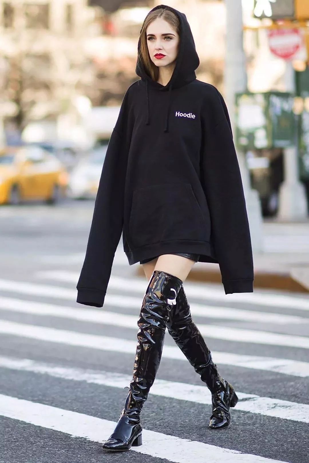 卡通图案卫衣时尚_卡通服装效果图_卡通服装图片手绘