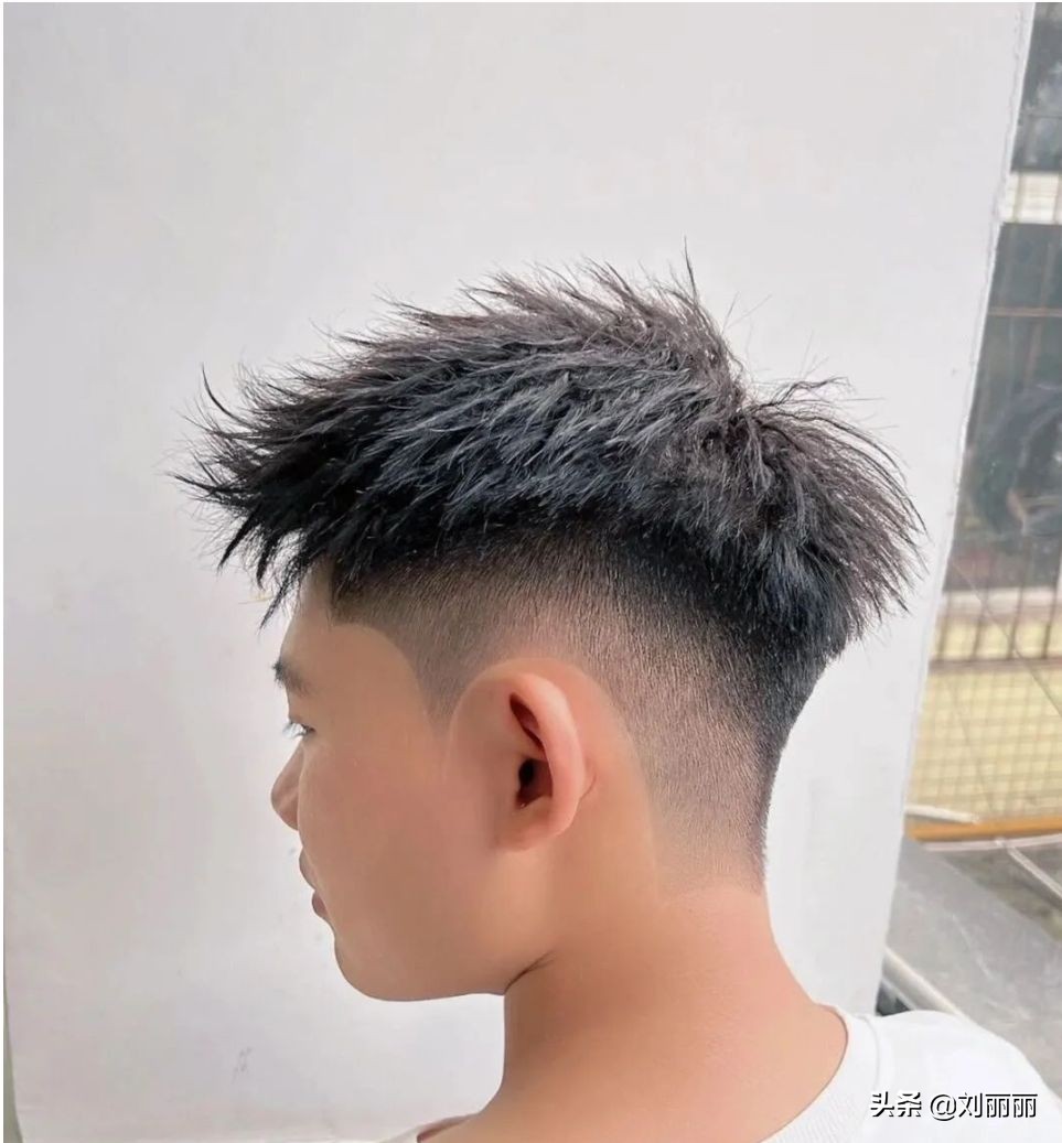 时尚成熟男士发型图片-男士成熟时尚发型图片(图12) 男士成熟的发型图片_男士成熟时尚发型图片_时尚成熟男士发型图片
