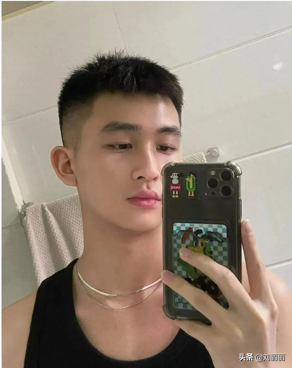 时尚成熟男士发型图片-男士成熟时尚发型图片(图13) 男士成熟的发型图片_男士成熟时尚发型图片_时尚成熟男士发型图片