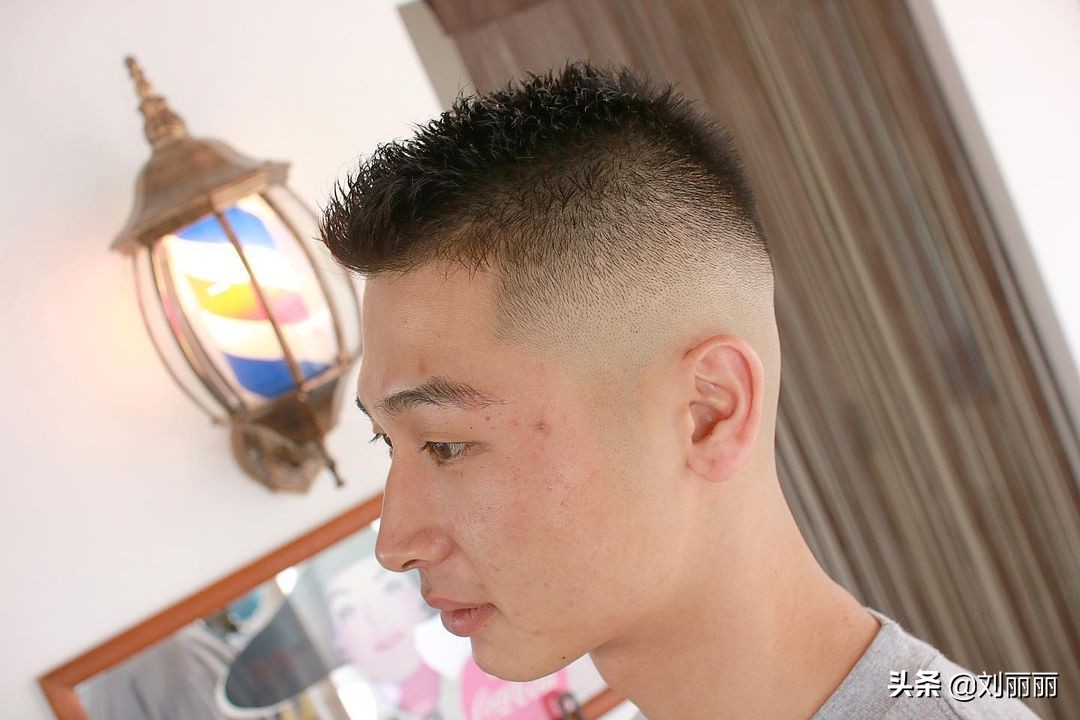 时尚成熟男士发型图片-男士成熟时尚发型图片(图15) 男士成熟时尚发型图片_时尚成熟男士发型图片_男士成熟的发型图片