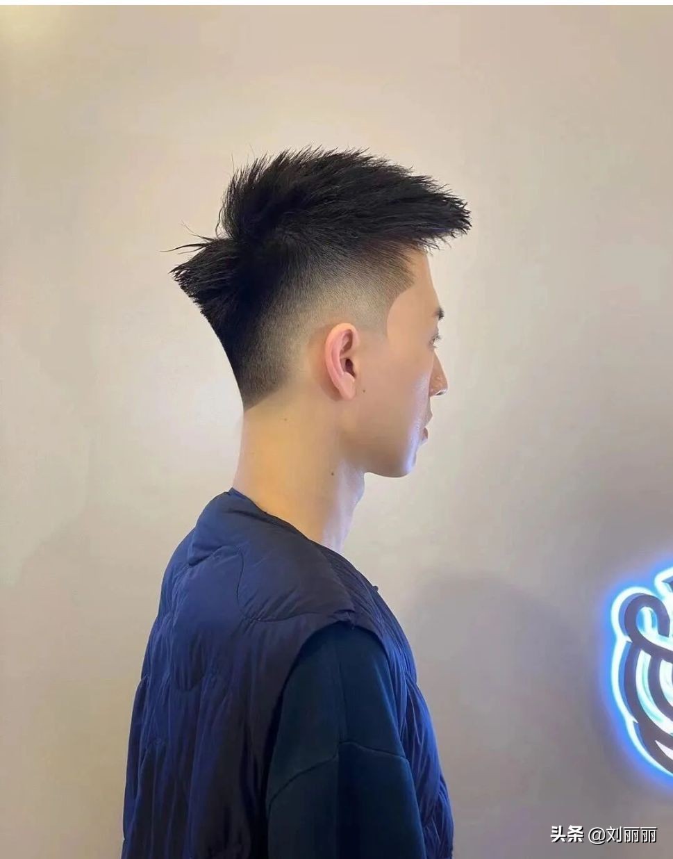 时尚成熟男士发型图片-男士成熟时尚发型图片(图9) 男士成熟的发型图片_男士成熟时尚发型图片_时尚成熟男士发型图片